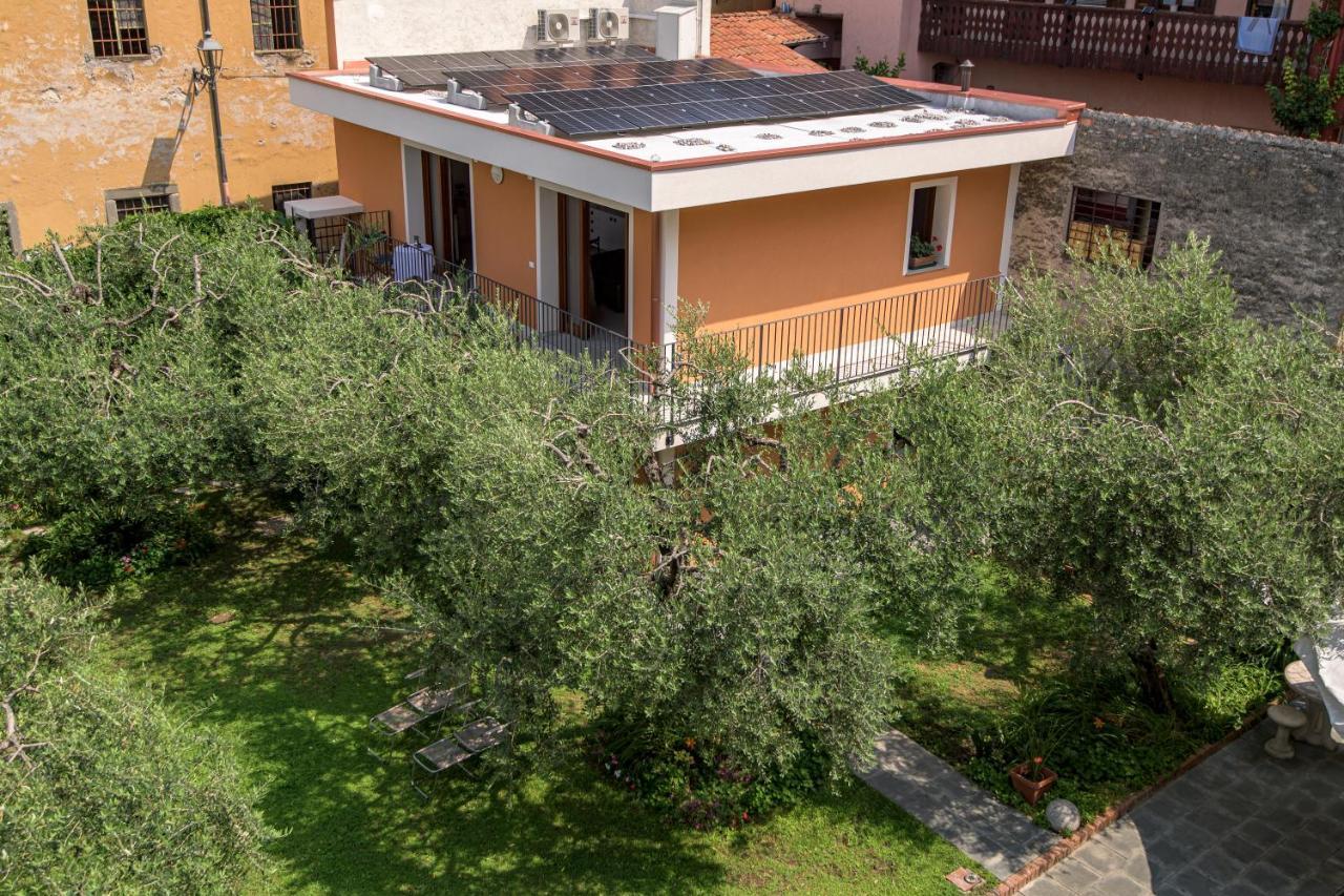 In Riva Al Lago Di Iseo Dependance Primo Piano מארונה מראה חיצוני תמונה